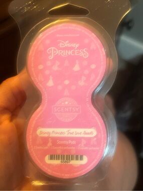 Fragrance Wax Pods (Scentsy) Disney princess true love awaits